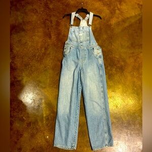 Levi women’s overall size small